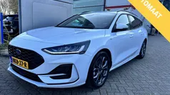 Wit Gebruikt 2024 Ford Focus ST-Line Stationwagen | € 28.990 (Goede deal)