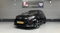 Zwart Gebruikt 2024 Toyota Yaris Hybrid Style Hatchback | € 25.750 (Eerlijke prijs)