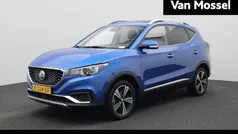 Blauw Gebruikt 2020 MG ZS Luxury Sedan | € 13.940 (Eerlijke prijs)