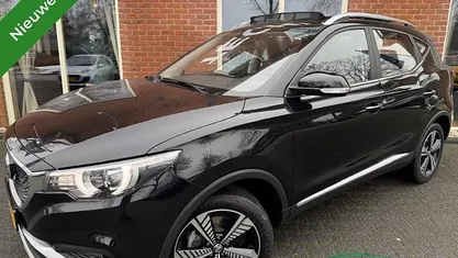 Zwart Occasion 2019 MG ZS Luxury SUV | € 11.444 (Eerlijke prijs)