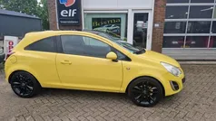 Geel Gebruikt 2011 Opel Corsa Color Edition Hatchback | € 2.888 (Eerlijke prijs)