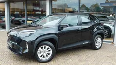 Zwart Gebruikt 2024 Toyota Yaris Cross Active SUV | € 28.700 (Eerlijke prijs)