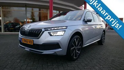 Grijs (metallic) Gebruikt 2021 Skoda Kamiq Sport SUV | € 22.950 (Eerlijke prijs)