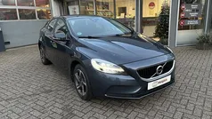Gebruikt 2017 Volvo V40 Hatchback | € 14.950 (Eerlijke prijs)