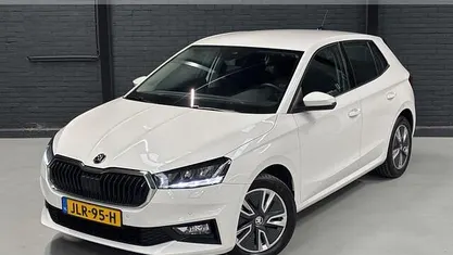 Wit Gebruikt 2023 Skoda Fabia Monte Carlo Hatchback | € 22.725 (Eerlijke prijs)