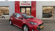 Gebruikt 2025 Toyota Yaris Hybrid Active Hatchback | € 25.900 (Eerlijke prijs)