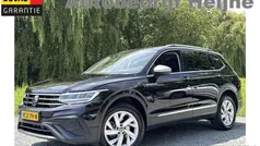 Zwart Gebruikt 2024 VW Tiguan Life SUV | € 41.945 (Super prijs)