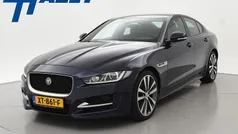 Blauw Gebruikt 2019 Jaguar XE R-Sport Sedan | € 25.900 (Eerlijke prijs)