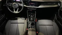 Zwart Gebruikt 2022 Audi A3 Comfort Sedan | € 22.995 (Goede deal)