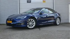 Blauw, metallic lak Gebruikt 2018 Tesla Model S Sedan | € 32.999 (Eerlijke prijs)