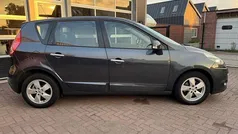 Grijs Gebruikt 2009 Renault Scénic III Dynamique MPV | € 3.450 (Eerlijke prijs)