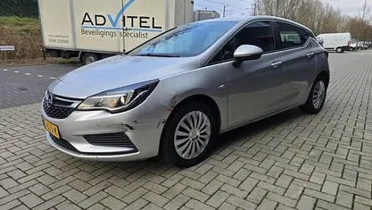 Gebruikt 2019 Opel Astra Business Hatchback | € 4.250 (Eerlijke prijs)