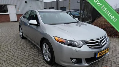 Grijs (metallic) Occasion 2010 Honda Accord Executive Sedan | € 12.450 (Eerlijke prijs)