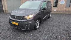 Zwart Gebruikt 2021 Peugeot Partner Premium Van | € 8.750 (Eerlijke prijs)
