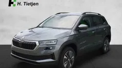 Grijs Gebruikt 2022 Skoda Karoq Tour SUV | € 31.821 (Goede deal)