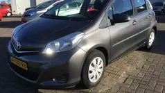 Grijs Gebruikt 2014 Toyota Yaris Hatchback | € 7.200 (Goede deal)