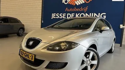 Grijs Occasion 2008 Seat Leon Ecomotive Hatchback | € 2.950 (Eerlijke prijs)