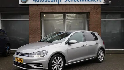 Occasion 2018 VW Golf VII Highline Hatchback | € 12.945 (Eerlijke prijs)