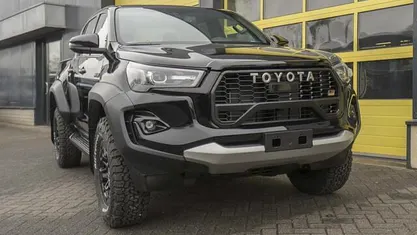 Gebruikt 2025 Toyota HiLux Sport Pickup | € 59.995 (Eerlijke prijs)