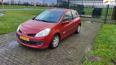 Gebruikt 2007 Renault Clio II Rip Curl Hatchback | € 2.500 (Eerlijke prijs)