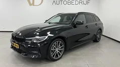 Zwart Gebruikt 2021 BMW 330 Executive Stationwagen | € 28.855 (Eerlijke prijs)