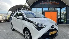 Wit Gebruikt 2019 Toyota Aygo X-play Hatchback | € 9.480 (Eerlijke prijs)