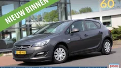 Gebruikt 2015 Opel Astra Selection Hatchback | € 9.950 (Eerlijke prijs)