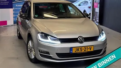 Occasion 2015 VW Golf VII Hatchback | € 10.950 (Eerlijke prijs)