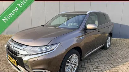 Bruin Occasion 2026 Mitsubishi Outlander P-HEV Instyle SUV | € 26.950 (Super prijs)
