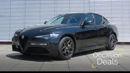 Zwart Gebruikt 2021 Alfa Romeo Giulia Sprint Sedan | € 34.945 (Eerlijke prijs)