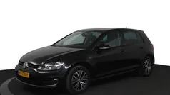 Zwart Gebruikt 2016 VW Golf VII Hatchback | € 17.450 (Eerlijke prijs)