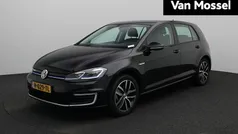 Zwart Gebruikt 2020 VW e-Golf Hatchback | € 12.900 (Eerlijke prijs)