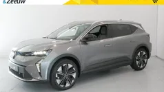 Gris schiste kqg (licht grijs) Gebruikt 2024 Renault Scénic Komfort MPV | € 42.790 (Eerlijke prijs)