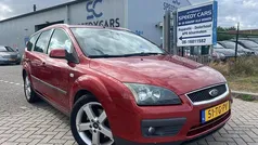 Oranje Gebruikt 2006 Ford Focus Stationwagen | € 1.349 (Eerlijke prijs)
