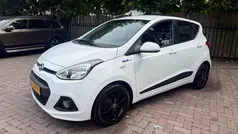 Wit Gebruikt 2015 Hyundai i10 Comfort Hatchback | € 5.490 (Eerlijke prijs)