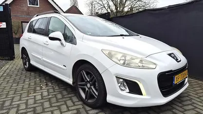 Gebruikt 2013 Peugeot 308 Allure Hatchback | € 2.445 (Super prijs)