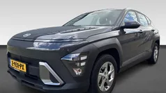 Grijs Gebruikt 2024 Hyundai Kona Comfort SUV | € 29.430 (Eerlijke prijs)