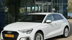 Wit Gebruikt 2021 Audi A3 Sportback Advanced Hatchback | € 22.945 (Eerlijke prijs)