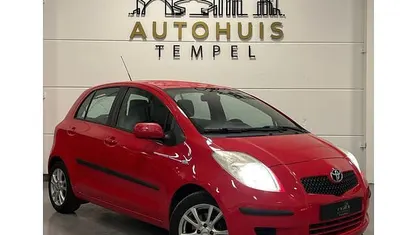 Rood Gebruikt 2006 Toyota Yaris Sol Hatchback | € 3.950 (Eerlijke prijs)