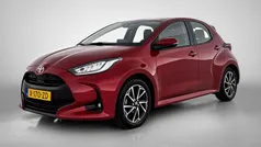 Rood, metallic lak Gebruikt 2024 Toyota Yaris Hatchback | € 21.945 (Eerlijke prijs)