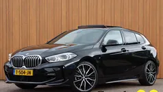 Zwart Gebruikt 2023 BMW 120 M Sport Hatchback | € 35.940 (Eerlijke prijs)