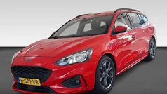 Rood Gebruikt 2020 Ford Focus Business Edition Stationwagen | € 13.430 (Eerlijke prijs)