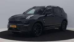 Zwart, metallic lak Gebruikt 2024 Lynk & Co 01 SUV | € 30.900 (Eerlijke prijs)