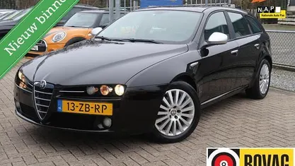 Zwart Gebruikt 2007 Alfa Romeo 159 Distinctive Stationwagen | € 1.999 (Eerlijke prijs)