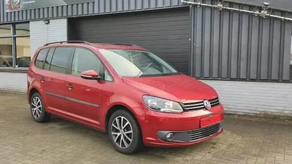Rood (metallic) Occasion 2013 VW Touran Comfortline MPV | € 6.500 (Eerlijke prijs)