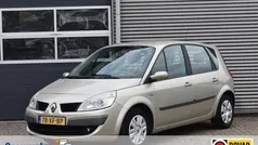 Gebruikt 2007 Renault Scénic II MPV | € 1.940 (Eerlijke prijs)