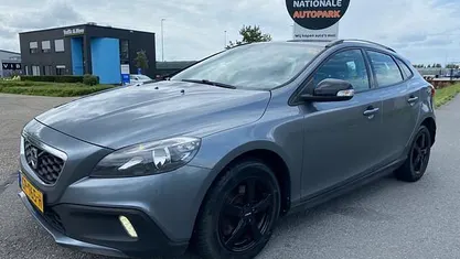 Gebruikt 2014 Volvo V40 Momentum Hatchback | € 3.750 (Super prijs)