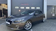 Bruin Gebruikt 2013 Mazda 3 Hatchback | € 11.750 (Eerlijke prijs)