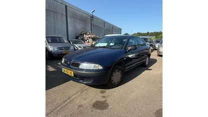 Blauw Occasion 2001 Mitsubishi Carisma Hatchback | € 995 (Eerlijke prijs)