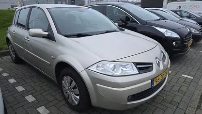 Beige Gebruikt 2008 Renault Mégane III Business Hatchback | € 2.250 (Super prijs)